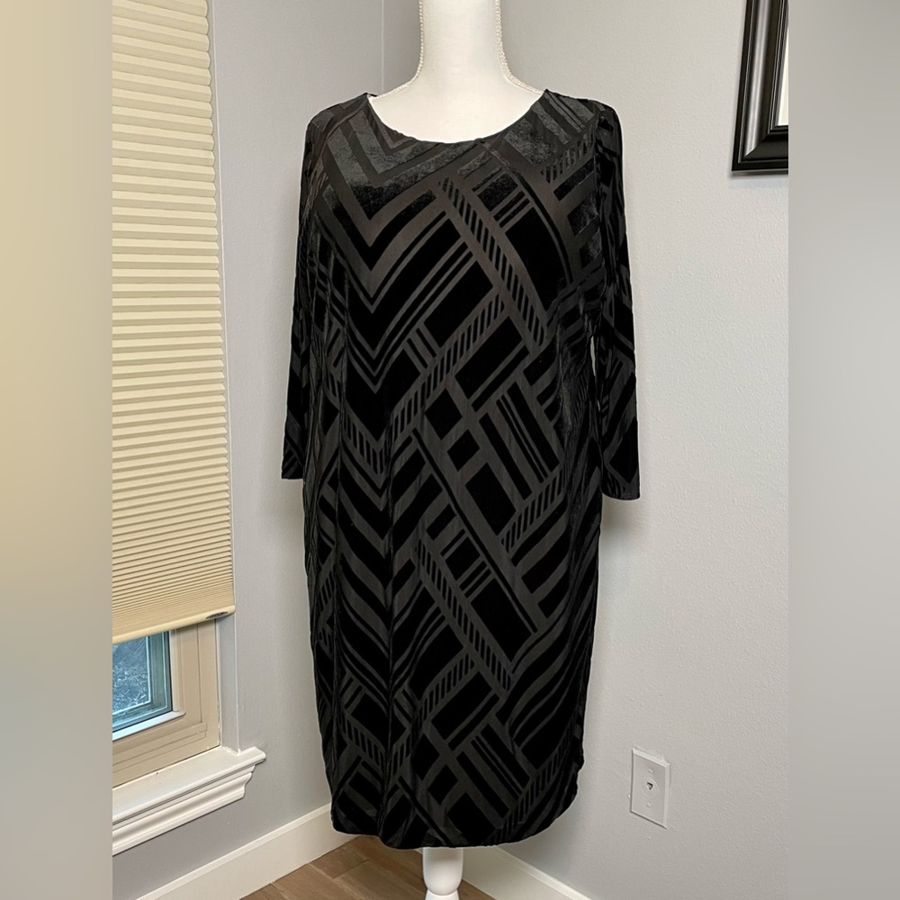 Chico’s Womens velvet and burnout graphic print cocktail dress Chico’s Size 3